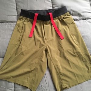 Lululemon men’s core shorts